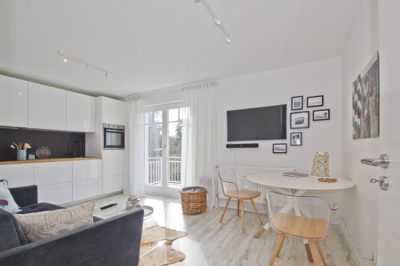 Ferienwohnung Mit Balkon Und Meerblick - Ferienresidenz Zwei Bodden Fewo 1-4 Lietzow Exterior photo