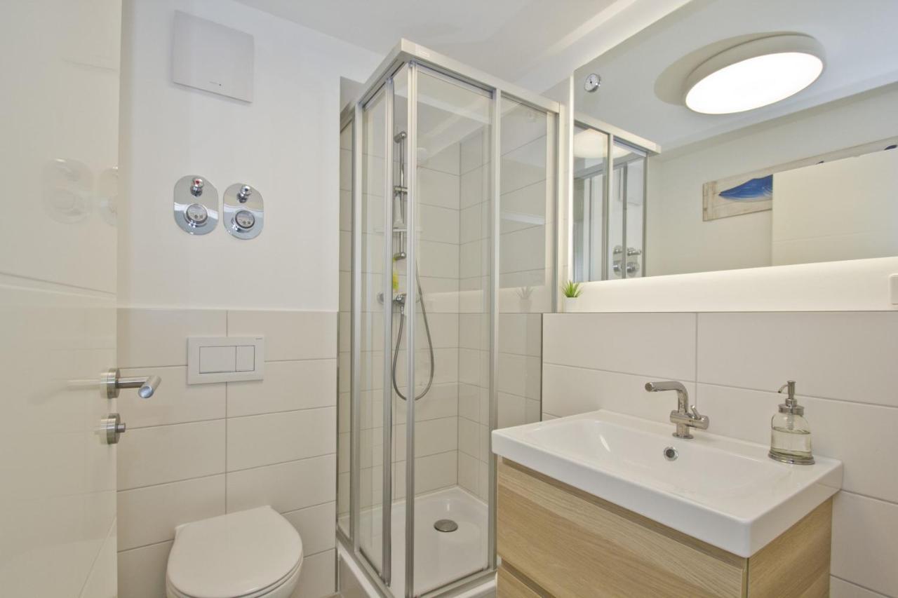 Ferienwohnung Mit Balkon Und Meerblick - Ferienresidenz Zwei Bodden Fewo 1-4 Lietzow Exterior photo