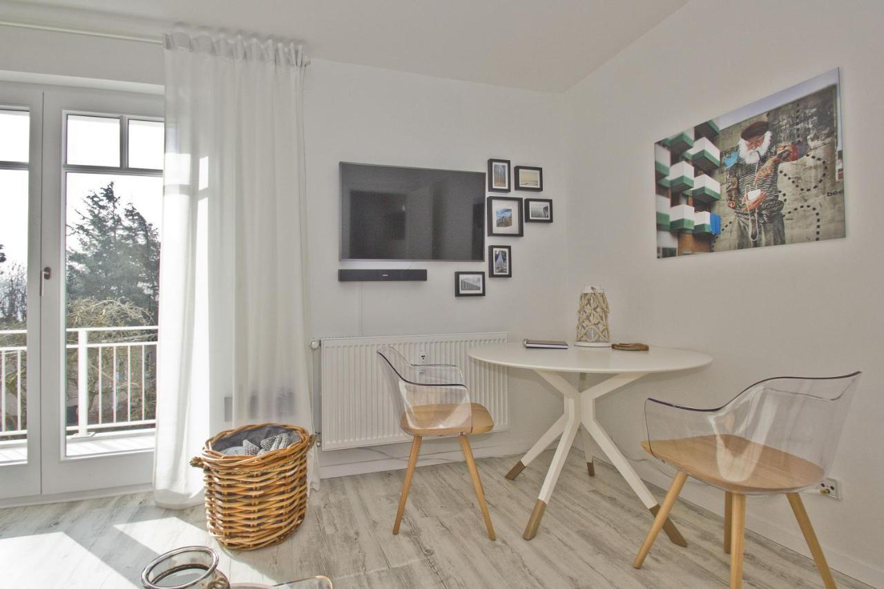 Ferienwohnung Mit Balkon Und Meerblick - Ferienresidenz Zwei Bodden Fewo 1-4 Lietzow Exterior photo